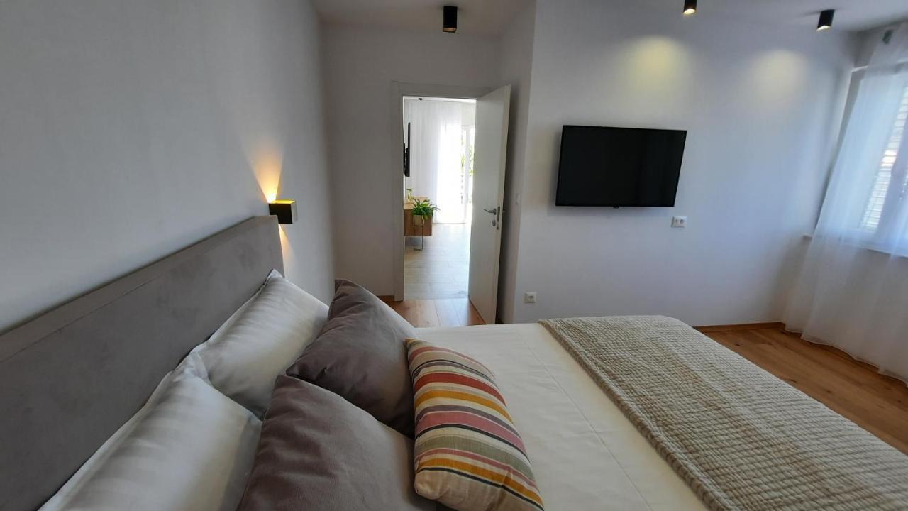 וודיצה Apartments & Room Marina View מראה חיצוני תמונה