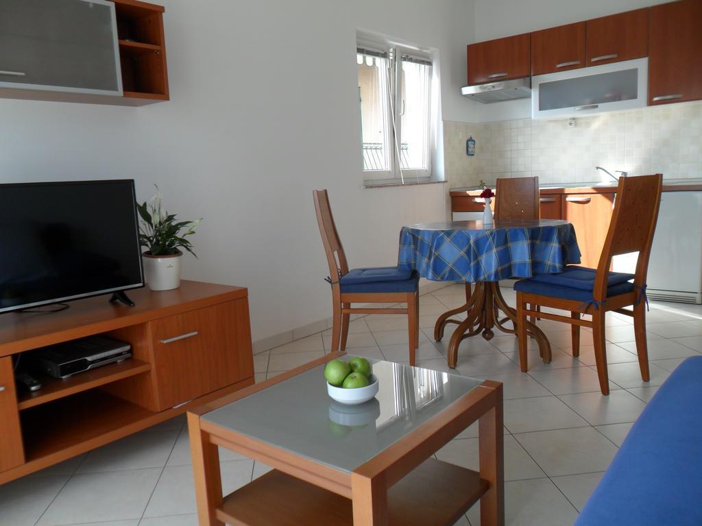 וודיצה Apartments & Room Marina View מראה חיצוני תמונה