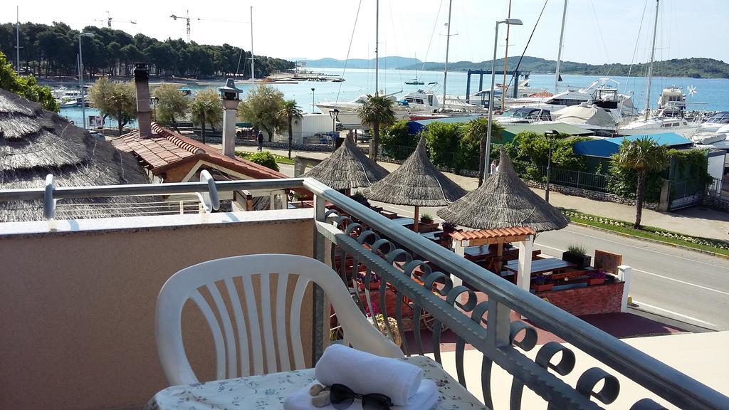 וודיצה Apartments & Room Marina View מראה חיצוני תמונה